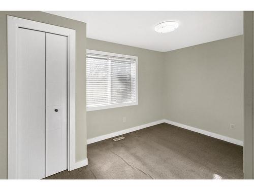 2299 Flanders Avenue Sw, Calgary, AB - Indoor Photo Showing Other Room