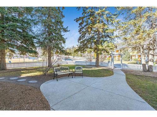 2299 Flanders Avenue Sw, Calgary, AB - Outdoor