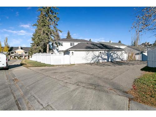 2299 Flanders Avenue Sw, Calgary, AB - Outdoor