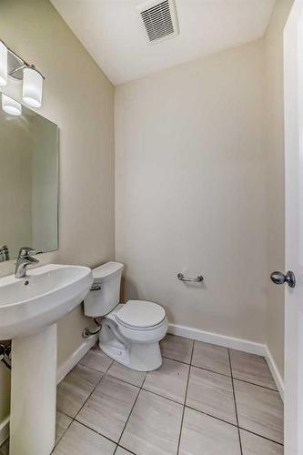 116 Savanna Road Ne, Calgary, AB - Indoor Photo Showing Bathroom