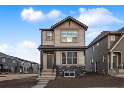 118 Magnolia Drive SE Calgary, AB T3M 2B6