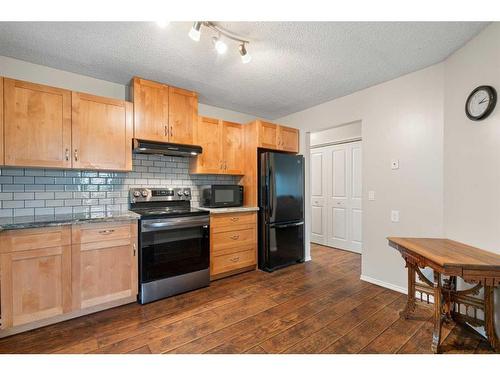 95 Rundleson Way Ne, Calgary, AB - Indoor Photo Showing Kitchen