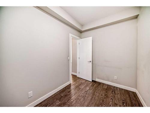 309-4 Sage Hill Terrace Nw, Calgary, AB - Indoor Photo Showing Other Room