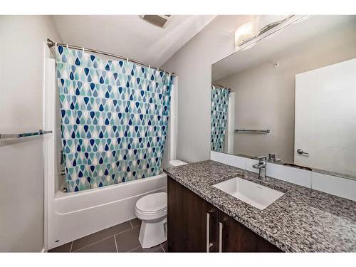 309-4 Sage Hill Terrace Nw, Calgary, AB - Indoor Photo Showing Bathroom