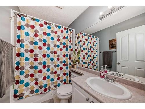 103 Citadel Meadow Gardens Nw, Calgary, AB - Indoor Photo Showing Bathroom