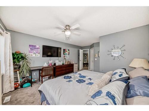 103 Citadel Meadow Gardens Nw, Calgary, AB - Indoor Photo Showing Bedroom