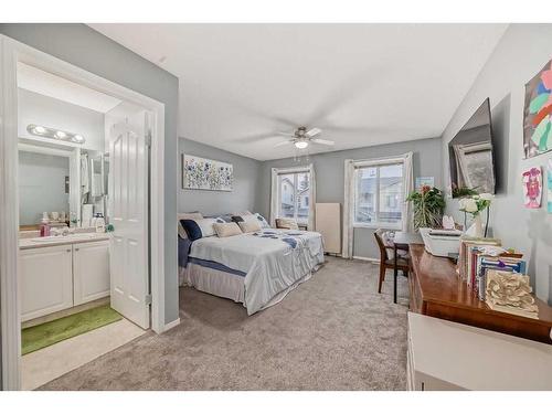 103 Citadel Meadow Gardens Nw, Calgary, AB - Indoor Photo Showing Bedroom