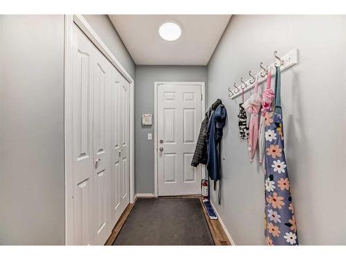 103 Citadel Meadow Gardens Nw, Calgary, AB - Indoor Photo Showing Other Room