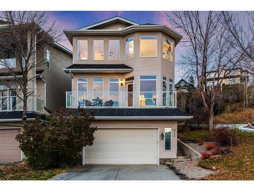 212 12A Street Ne, Calgary, AB - Outdoor With Facade