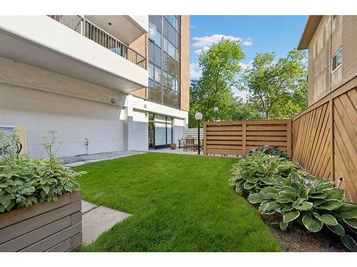 4C-133 25 Avenue Sw, Calgary, AB - Outdoor With Exterior