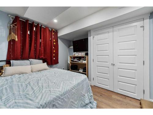 157 Aspenmere Drive, Chestermere, AB - Indoor Photo Showing Bedroom