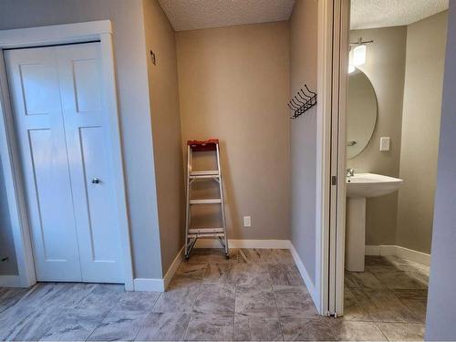 14680 1 Street Ne, Calgary, AB - Indoor Photo Showing Other Room