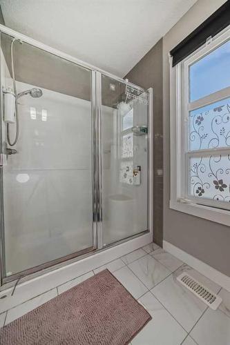 14680 1 Street Ne, Calgary, AB - Indoor Photo Showing Bathroom