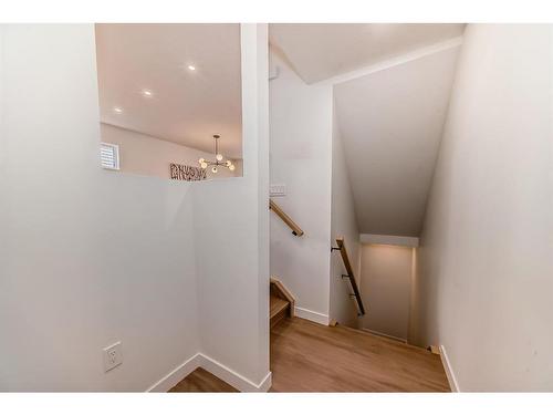 1403 19 Avenue Nw, Calgary, AB - Indoor Photo Showing Other Room