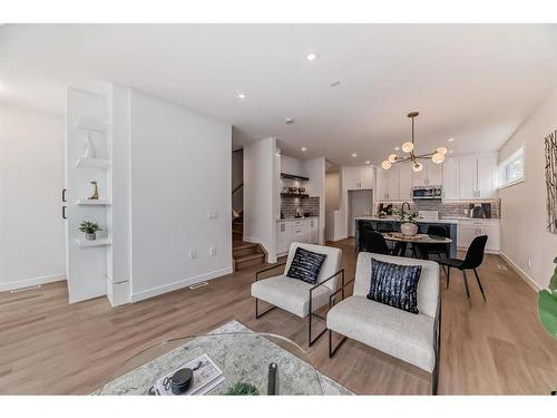 1403 19 Avenue Nw, Calgary, AB - Indoor Photo Showing Living Room