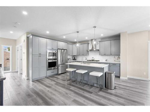 203 35A Street Sw, Calgary, AB - Indoor Photo Showing Kitchen With Upgraded Kitchen