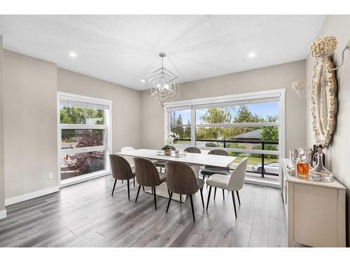 203 35A Street Sw, Calgary, AB - Indoor Photo Showing Dining Room