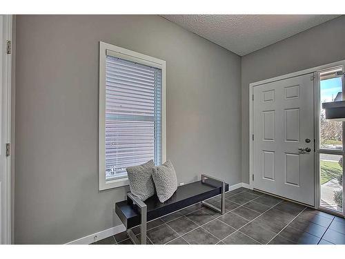 95 Evansridge Crescent Nw, Calgary, AB - Indoor Photo Showing Other Room