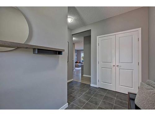 95 Evansridge Crescent Nw, Calgary, AB - Indoor Photo Showing Other Room