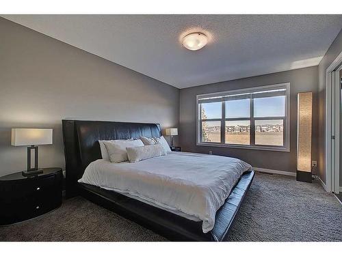 95 Evansridge Crescent Nw, Calgary, AB - Indoor Photo Showing Bedroom