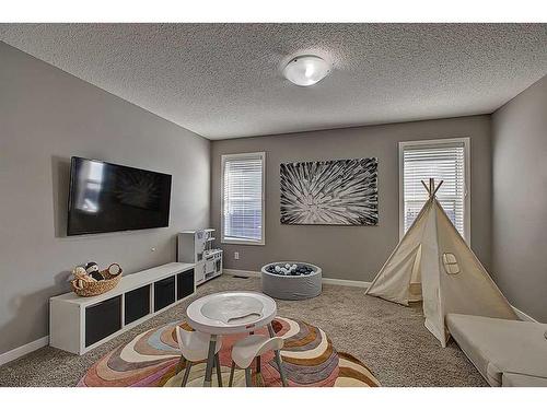 95 Evansridge Crescent Nw, Calgary, AB - Indoor Photo Showing Other Room