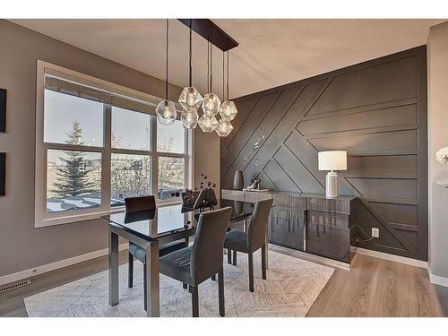 95 Evansridge Crescent Nw, Calgary, AB - Indoor Photo Showing Dining Room