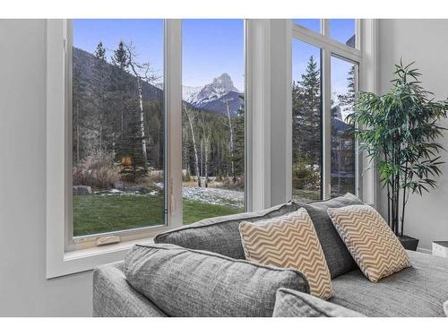 417 Stewart Creek Close, Canmore, AB - 