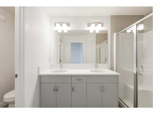 24 Herron Walk Ne, Calgary, AB - Indoor Photo Showing Bathroom