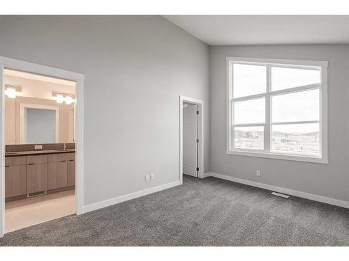 28 Herron Walk Ne, Calgary, AB - Indoor Photo Showing Other Room