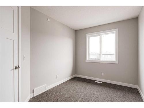 28 Herron Walk Ne, Calgary, AB - Indoor Photo Showing Other Room