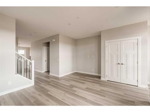 28 Herron Walk Ne, Calgary, AB - Indoor Photo Showing Other Room