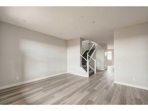 28 Herron Walk Ne, Calgary, AB - Indoor Photo Showing Other Room