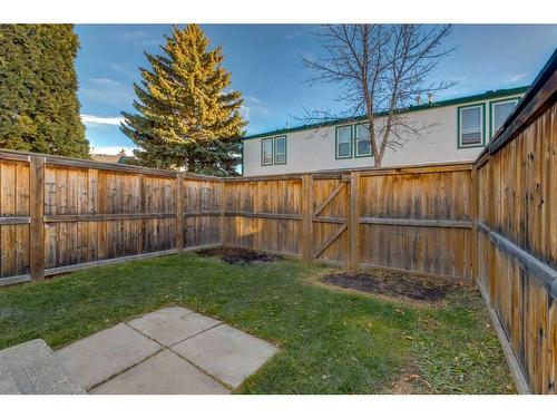 42-100 Pennsylvania Road Se, Calgary, AB - Outdoor