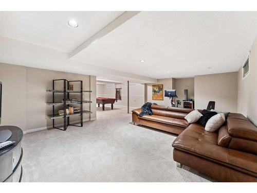 143 Christie Knoll Heights Sw, Calgary, AB - Indoor