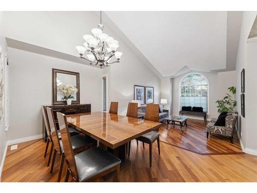 143 Christie Knoll Heights Sw, Calgary, AB - Indoor Photo Showing Dining Room