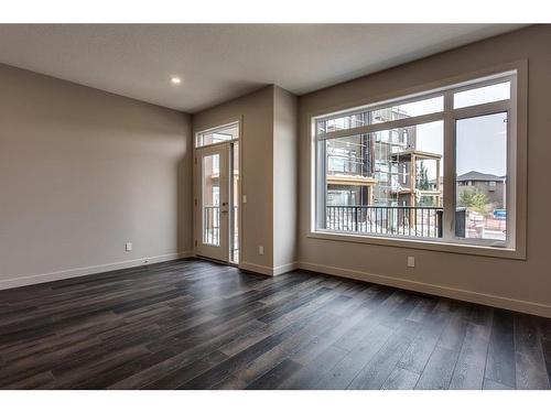 269 Royal Elm Road Nw, Calgary, AB - Indoor Photo Showing Other Room