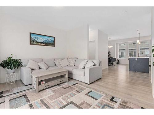 443 South Point Lane Sw, Airdrie, AB - Indoor Photo Showing Living Room