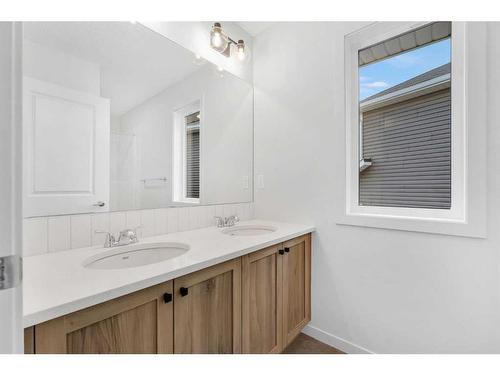 74 Sage Hill Lane Nw, Calgary, AB - Indoor Photo Showing Bathroom