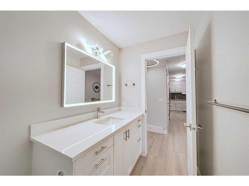 56 Riverview Drive Se, Calgary, AB - Indoor Photo Showing Bathroom