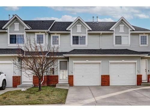 39 Covemeadow Manor Ne, Calgary, AB - Outdoor With Facade