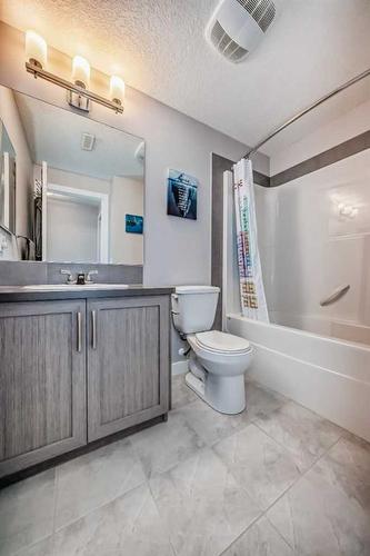 198 Copperpond Street Se, Calgary, AB - Indoor Photo Showing Bathroom