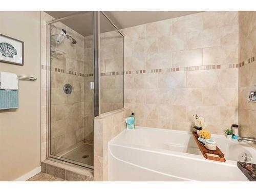 401-728 3 Avenue Nw, Calgary, AB - Indoor Photo Showing Bathroom