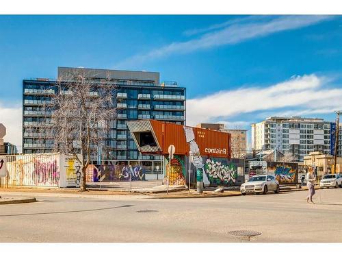 401-728 3 Avenue Nw, Calgary, AB - Outdoor