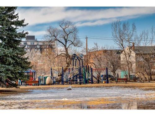 401-728 3 Avenue Nw, Calgary, AB - Outdoor