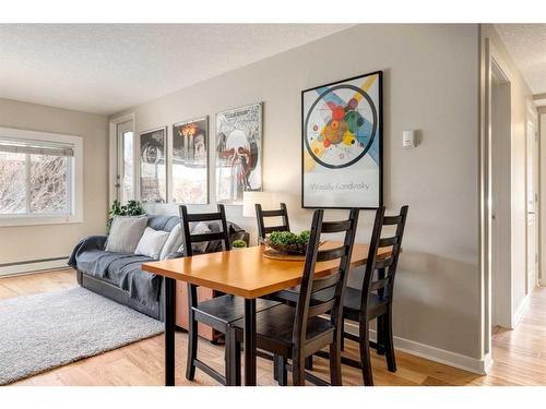 401-728 3 Avenue Nw, Calgary, AB - Indoor Photo Showing Dining Room