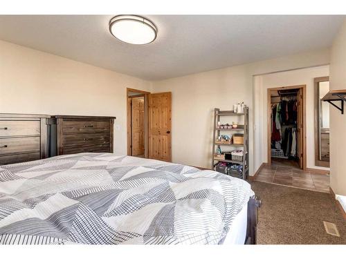 66 Kincora Glen Rise Nw, Calgary, AB - Indoor Photo Showing Bedroom