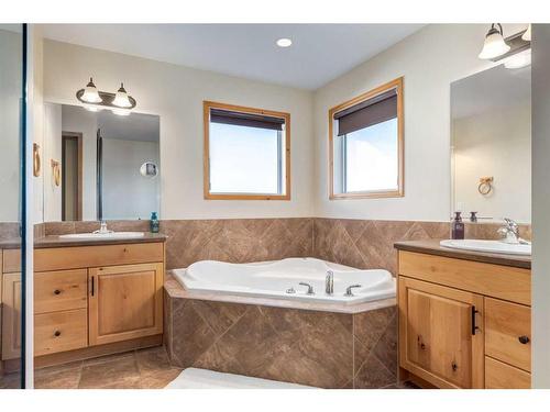 66 Kincora Glen Rise Nw, Calgary, AB - Indoor Photo Showing Bathroom