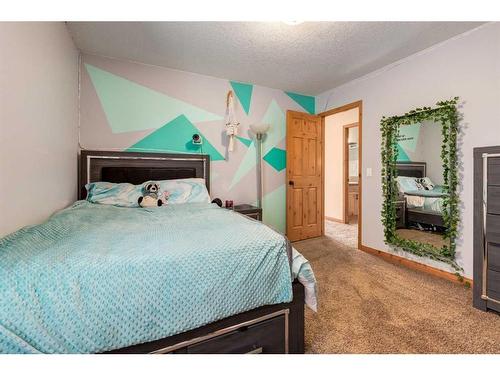 66 Kincora Glen Rise Nw, Calgary, AB - Indoor Photo Showing Bedroom