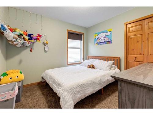 66 Kincora Glen Rise Nw, Calgary, AB - Indoor Photo Showing Bedroom