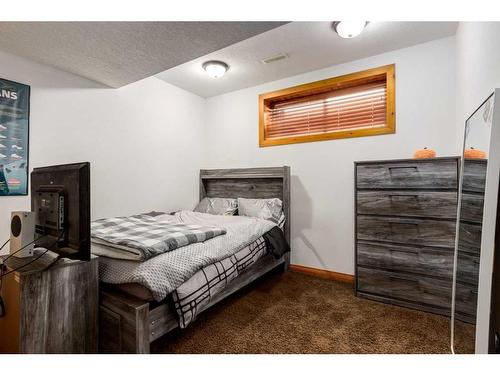 66 Kincora Glen Rise Nw, Calgary, AB - Indoor Photo Showing Bedroom